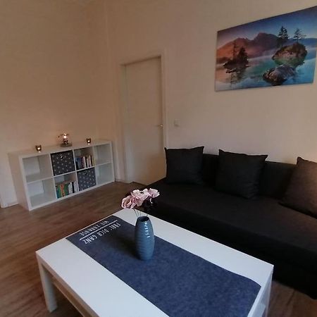 Ferienwohnung Und Zimmervermietung Zur Alten Post Claußnitz Exterior foto