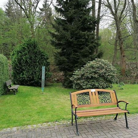 Ferienwohnung Und Zimmervermietung Zur Alten Post Claußnitz Exterior foto