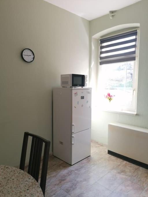 Ferienwohnung Und Zimmervermietung Zur Alten Post Claußnitz Exterior foto